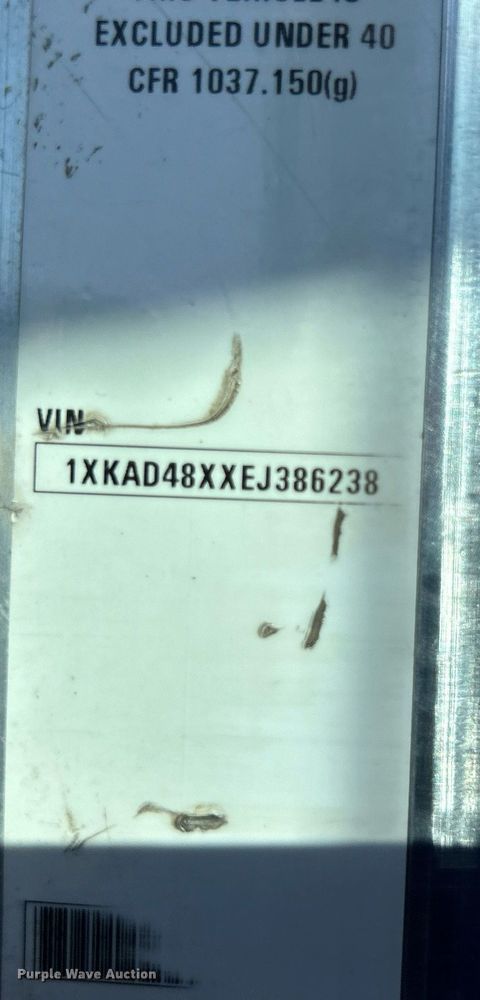 image for item DN0695 2014 Kenworth  T660 semi truck