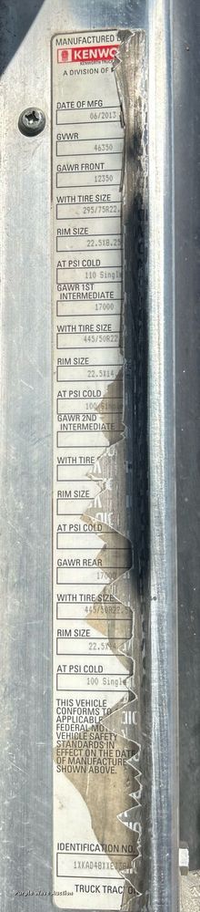 image for item DN0695 2014 Kenworth  T660 semi truck