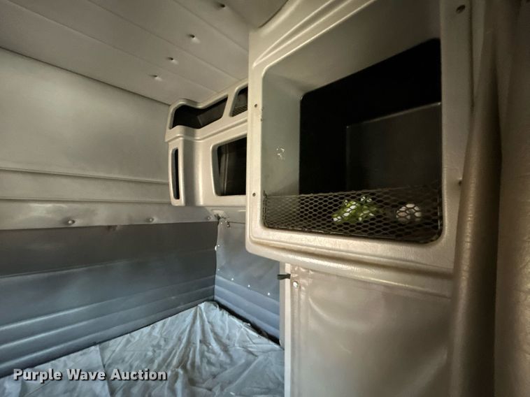 image for item DN0697 2012 Peterbilt  367 semi truck