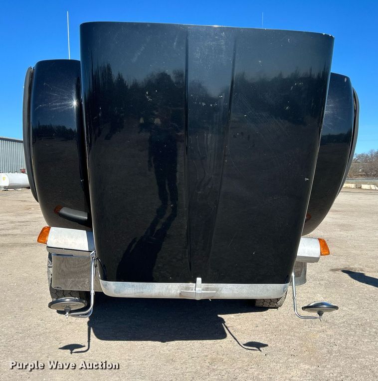 image for item DN0697 2012 Peterbilt  367 semi truck