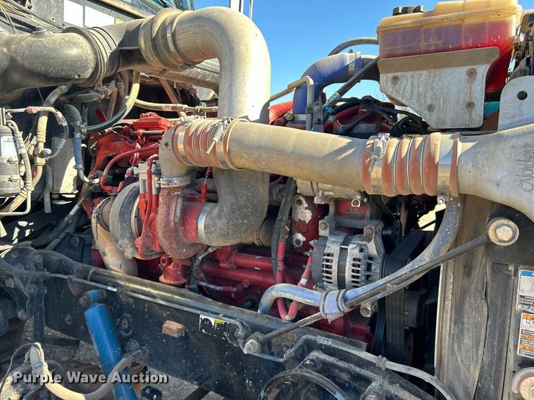 image for item DN0697 2012 Peterbilt  367 semi truck