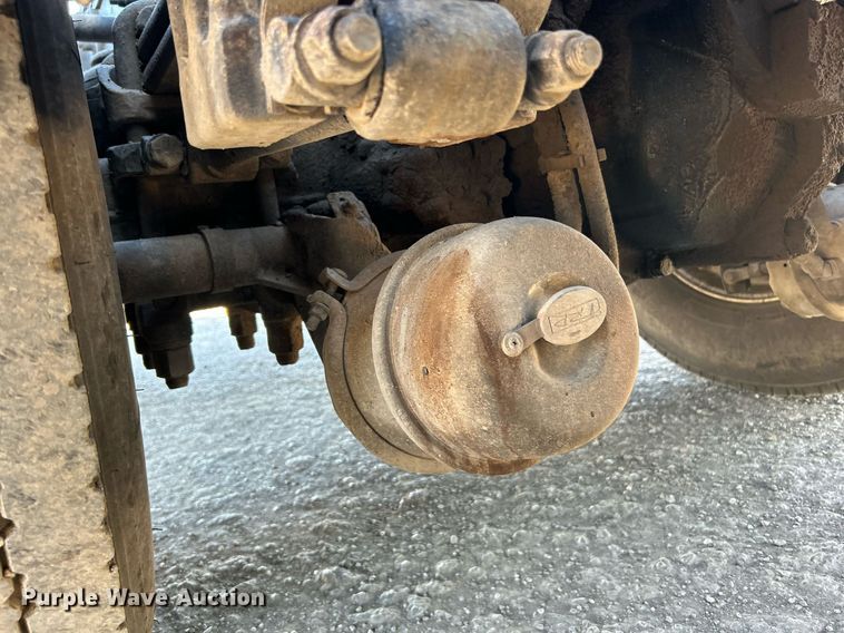 image for item DN0697 2012 Peterbilt  367 semi truck