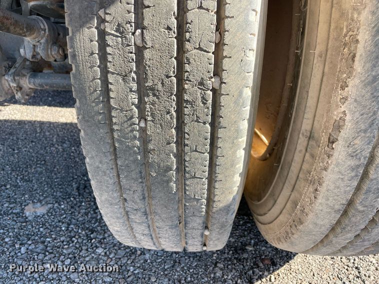 image for item DN3752 1999 Smith SC2002 side dump trailer