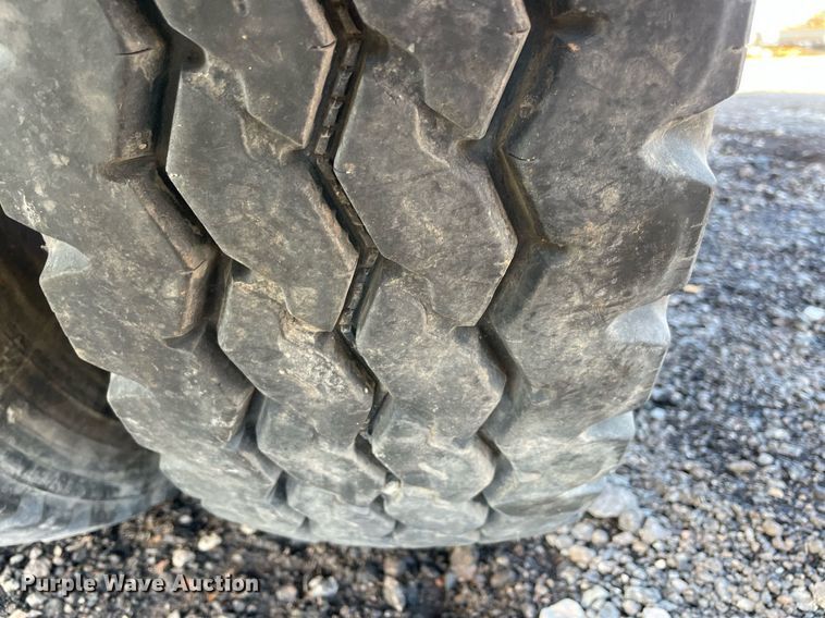 image for item DN3752 1999 Smith SC2002 side dump trailer