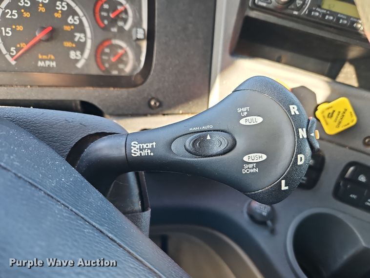 image for item DN7154 2016 Freightliner  Cascadia semi truck