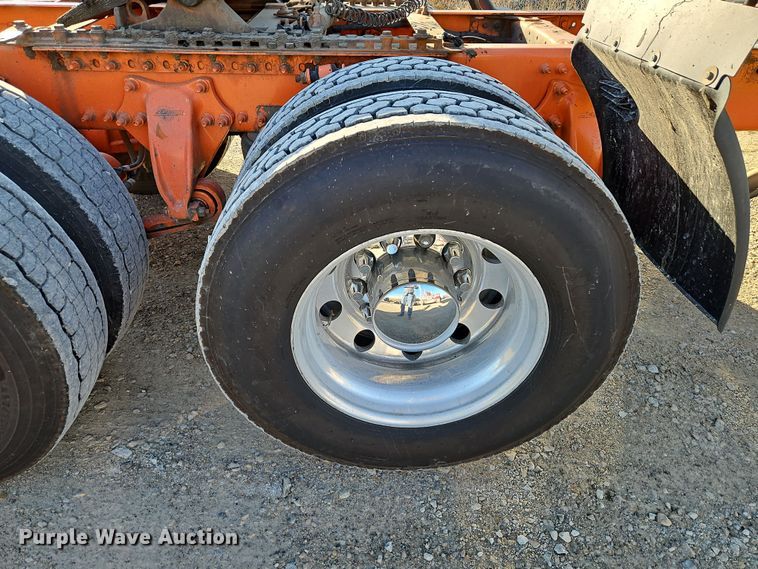 image for item DN7154 2016 Freightliner  Cascadia semi truck