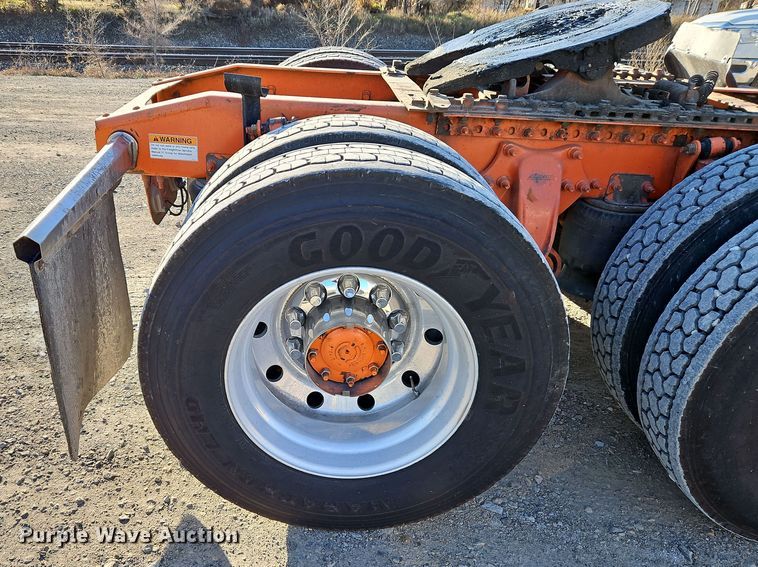 image for item DN7154 2016 Freightliner  Cascadia semi truck