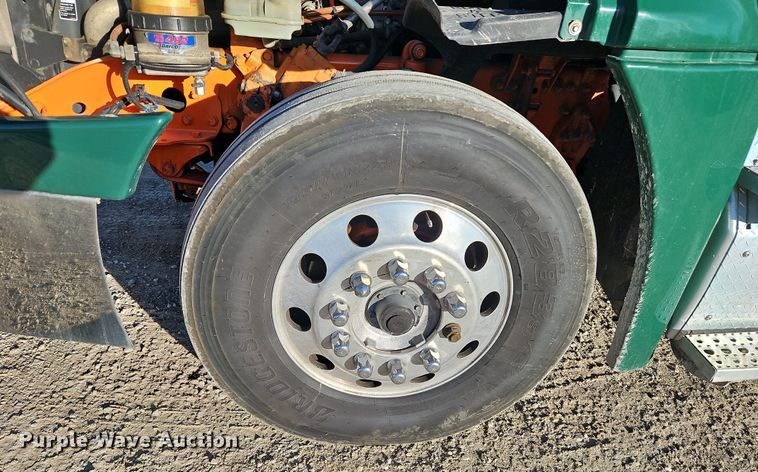 image for item DN7154 2016 Freightliner  Cascadia semi truck