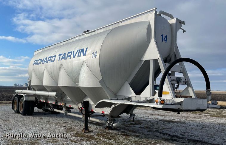 image for item DP0289 1981 J&L Tank 3478 pneumatic dry bulk trailer