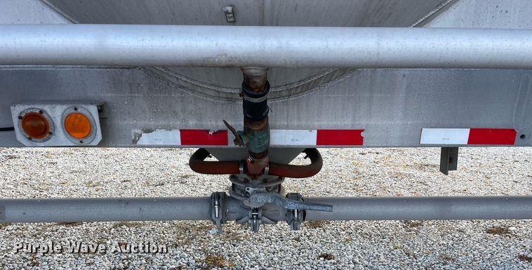 image for item DP0289 1981 J&L Tank 3478 pneumatic dry bulk trailer