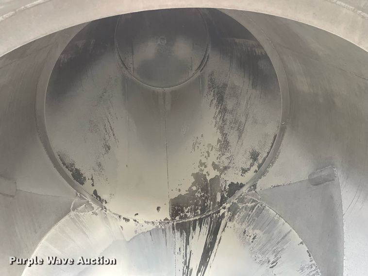 image for item DP0289 1981 J&L Tank 3478 pneumatic dry bulk trailer