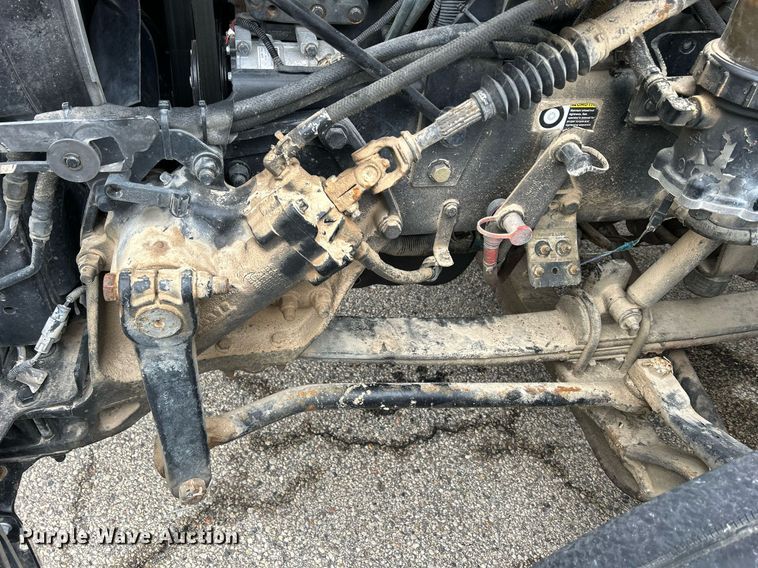 image for item DS0788 2013 Peterbilt  384 semi truck