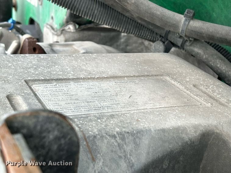 image for item DS0789 2012 Peterbilt  384 semi truck