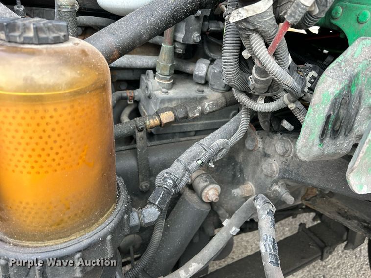 image for item DS0789 2012 Peterbilt  384 semi truck