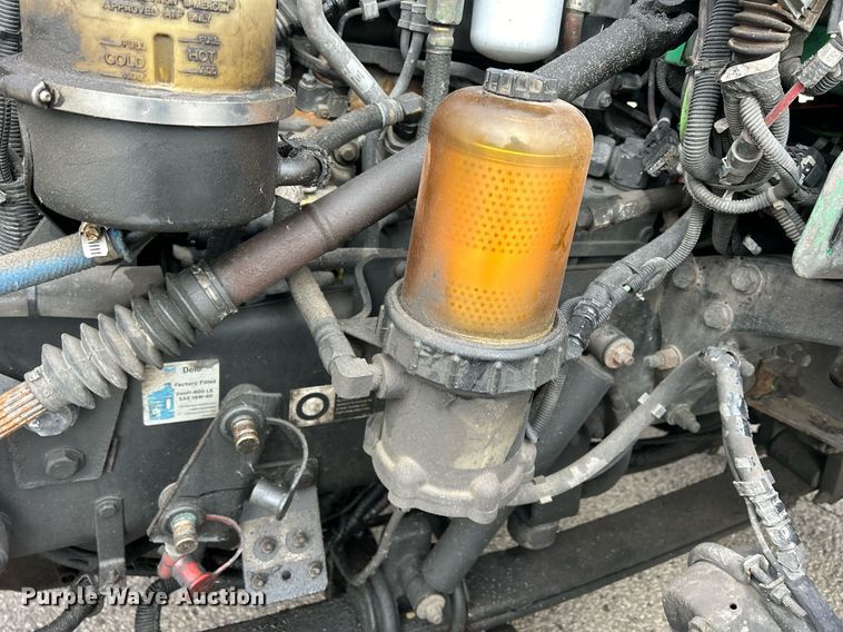 image for item DS0789 2012 Peterbilt  384 semi truck