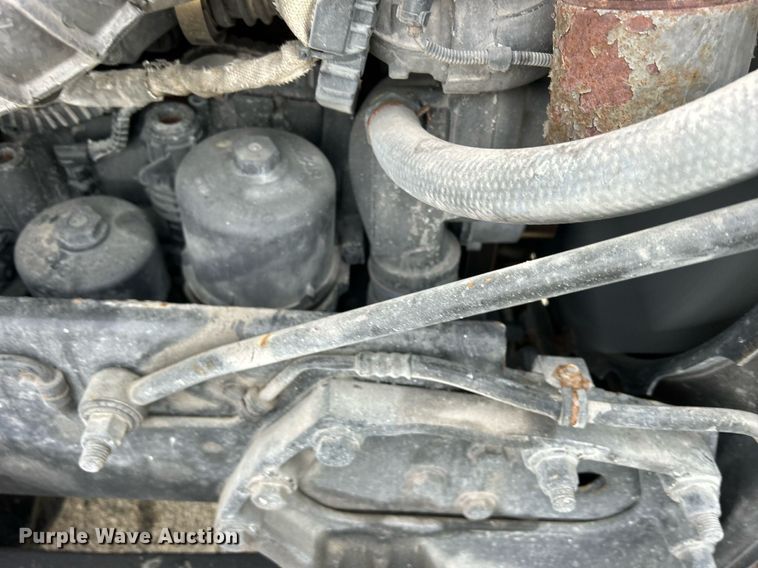 image for item DS0789 2012 Peterbilt  384 semi truck