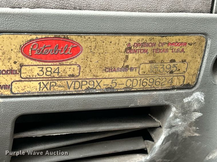 image for item DS0789 2012 Peterbilt  384 semi truck