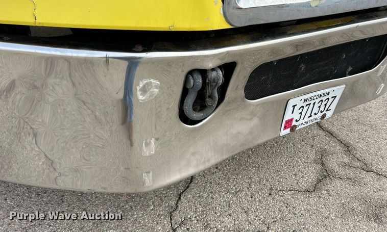 image for item DS0790 2012 Mack CXU613 semi truck