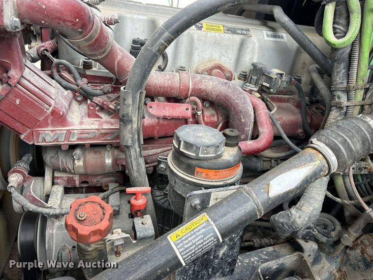 image for item DS0790 2012 Mack CXU613 semi truck