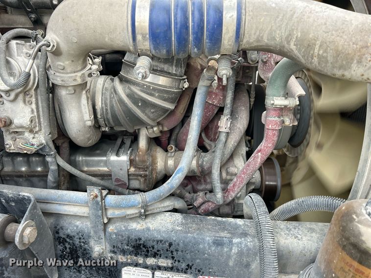 image for item DS0790 2012 Mack CXU613 semi truck