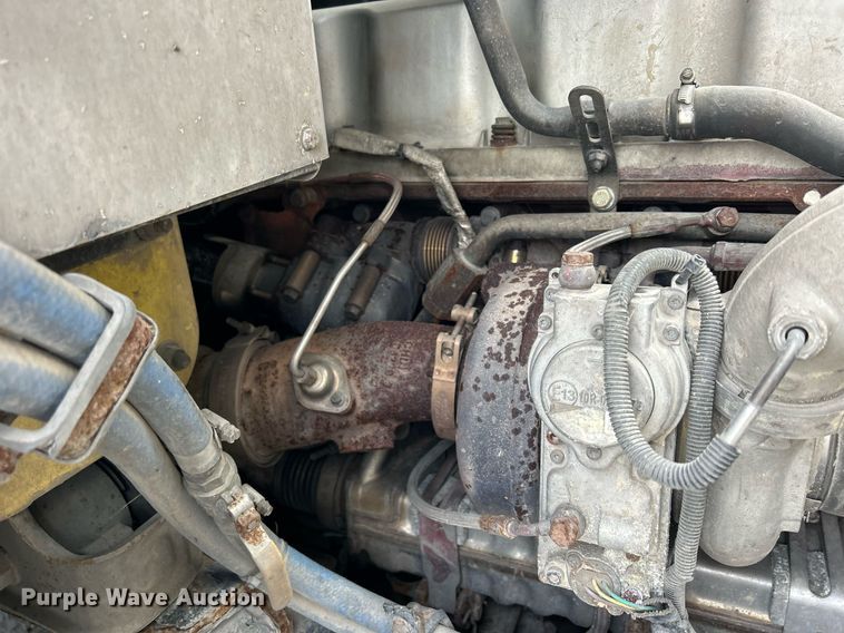 image for item DS0790 2012 Mack CXU613 semi truck