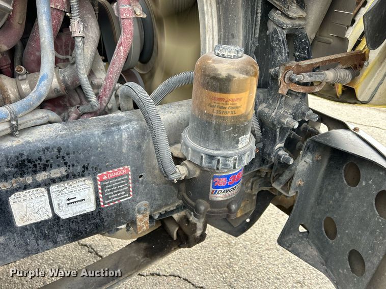 image for item DS0790 2012 Mack CXU613 semi truck