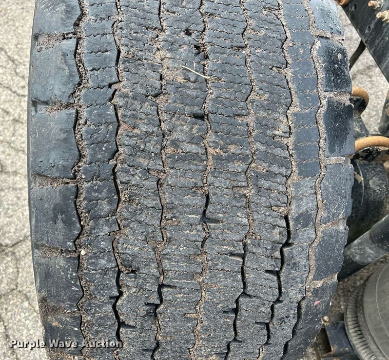 image for item DS0790 2012 Mack CXU613 semi truck