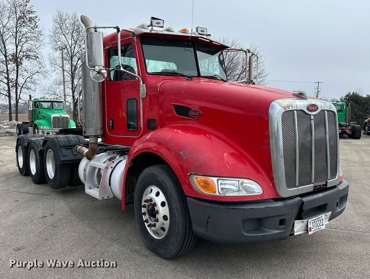 image for item DS0791 2008 Peterbilt  386 semi truck