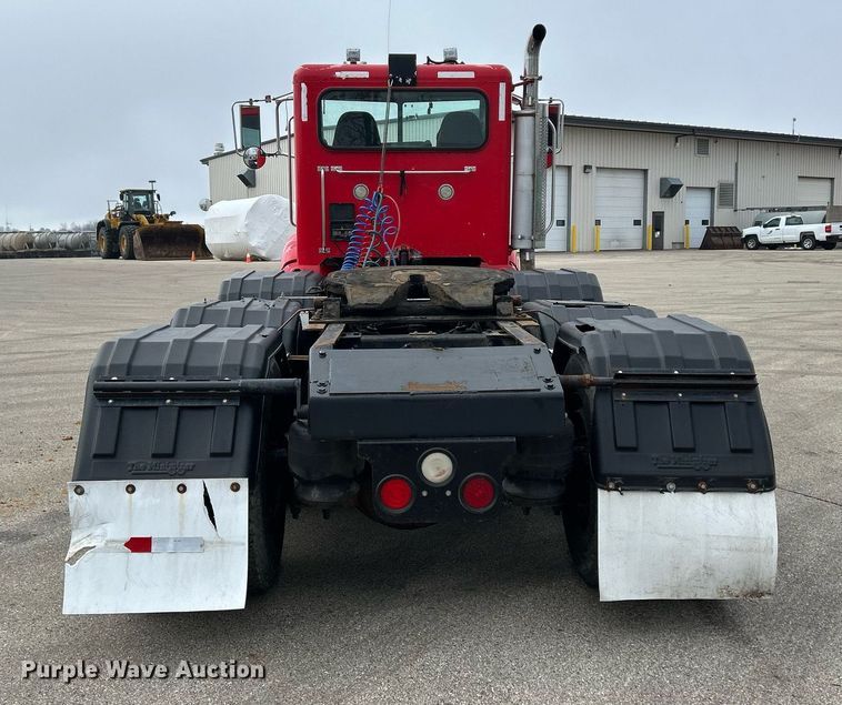 image for item DS0791 2008 Peterbilt  386 semi truck