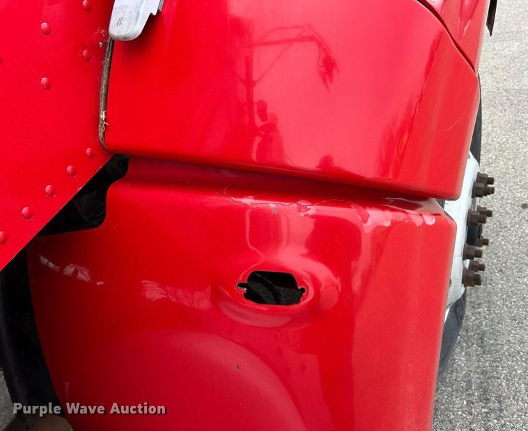 image for item DS0791 2008 Peterbilt  386 semi truck