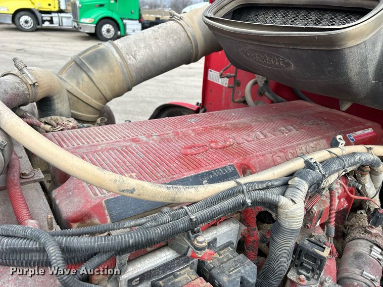 image for item DS0791 2008 Peterbilt  386 semi truck