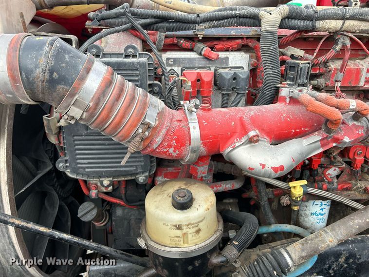 image for item DS0791 2008 Peterbilt  386 semi truck