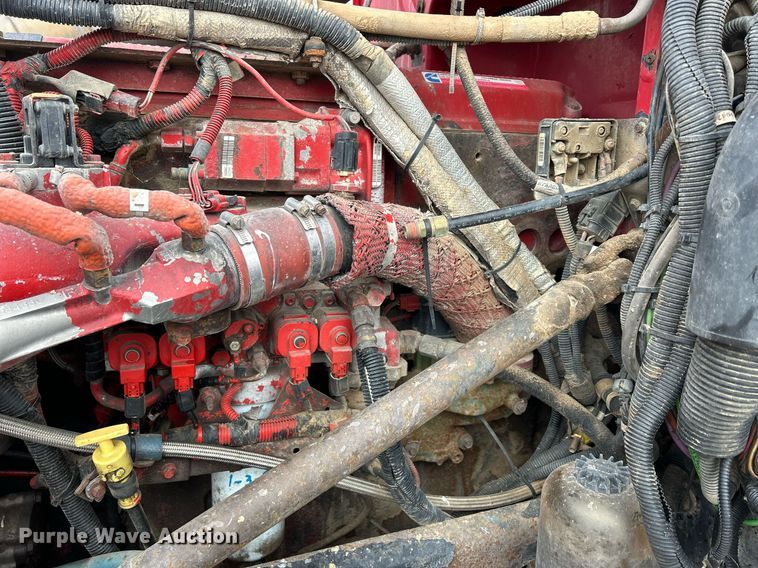 image for item DS0791 2008 Peterbilt  386 semi truck