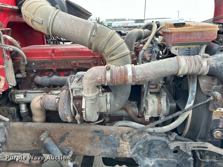 image for item DS0791 2008 Peterbilt  386 semi truck