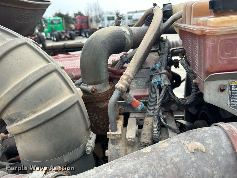 image for item DS0791 2008 Peterbilt  386 semi truck