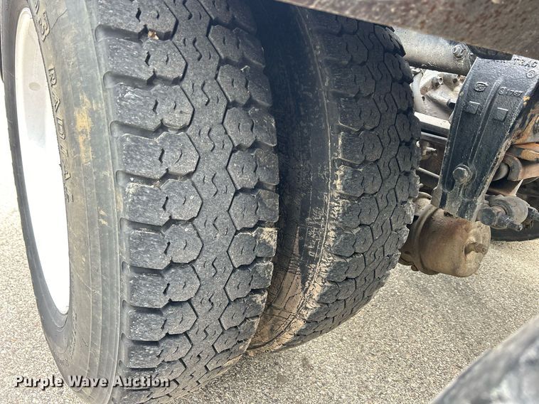 image for item DS0791 2008 Peterbilt  386 semi truck