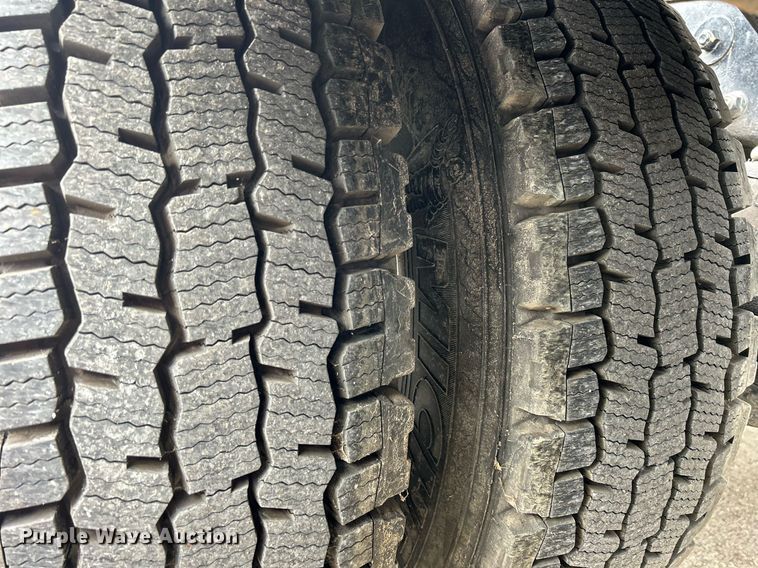 image for item DS0791 2008 Peterbilt  386 semi truck