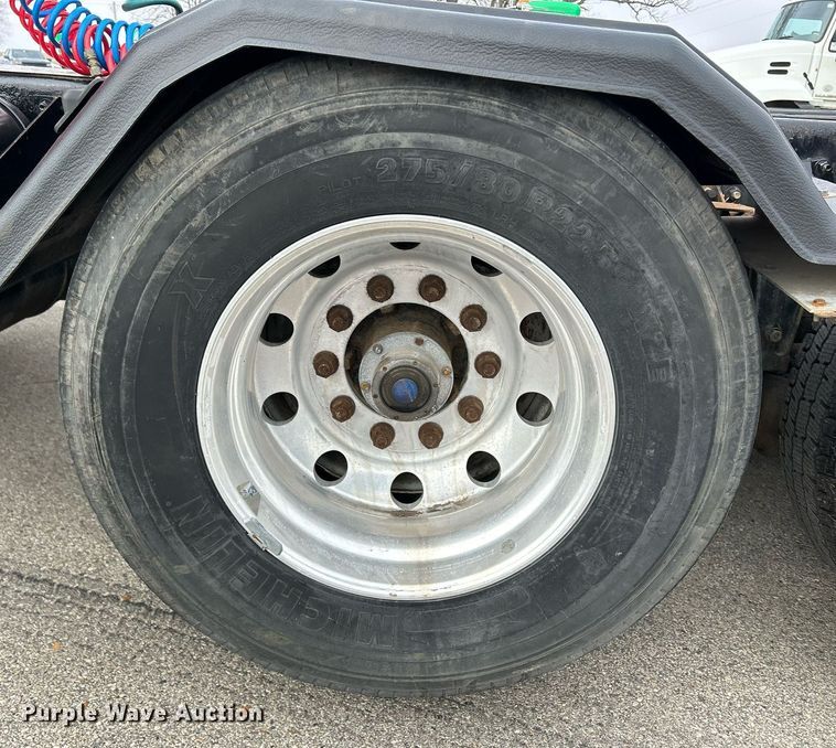 image for item DS0791 2008 Peterbilt  386 semi truck