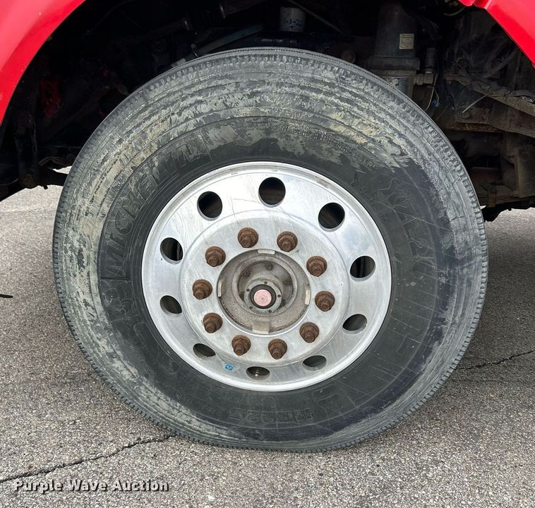 image for item DS0791 2008 Peterbilt  386 semi truck