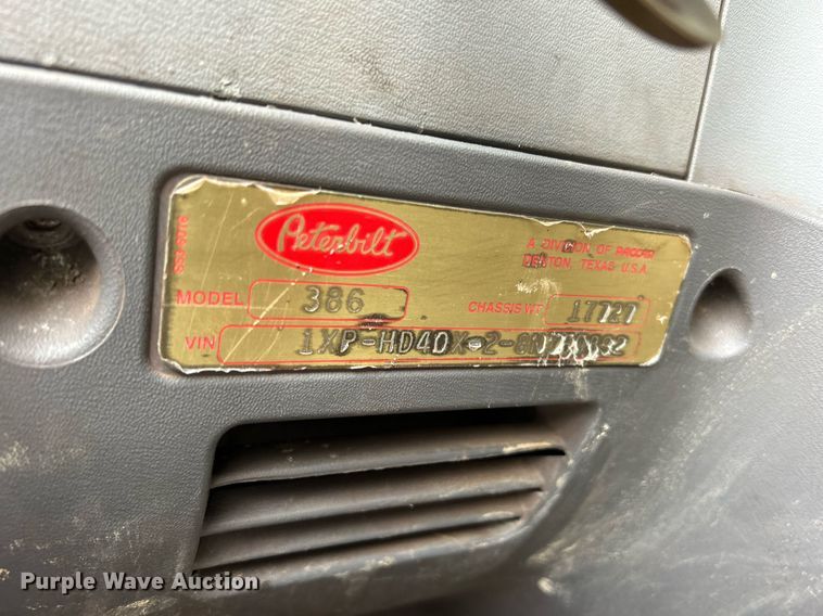 image for item DS0791 2008 Peterbilt  386 semi truck