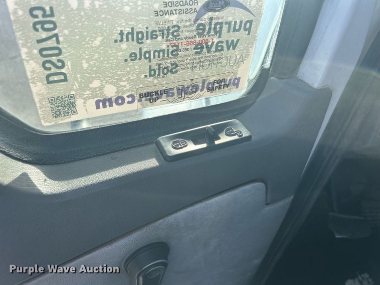 image for item DS0795 2011 Mack CXU613 semi truck