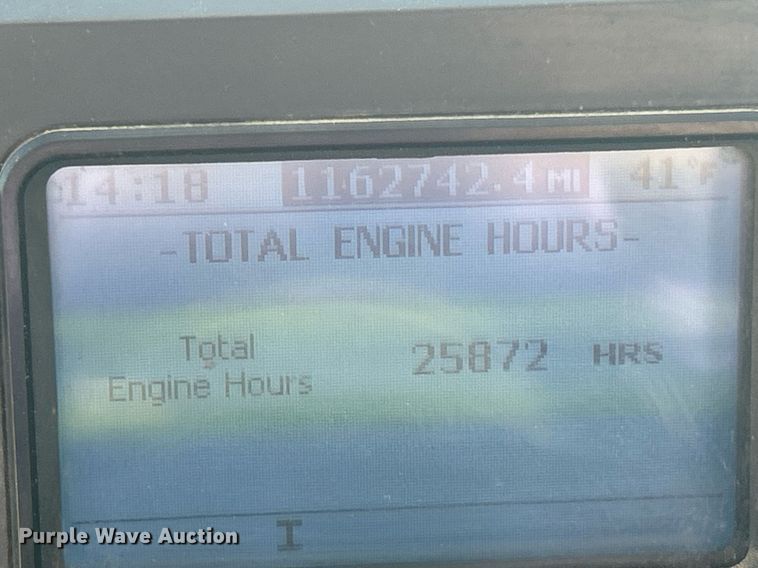 image for item DS0795 2011 Mack CXU613 semi truck