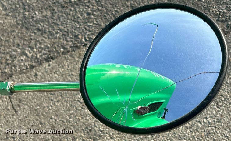 image for item DS0797 2013 Peterbilt  384 semi truck