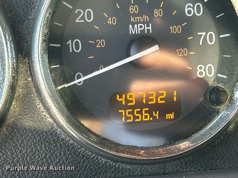 image for item DS0797 2013 Peterbilt  384 semi truck