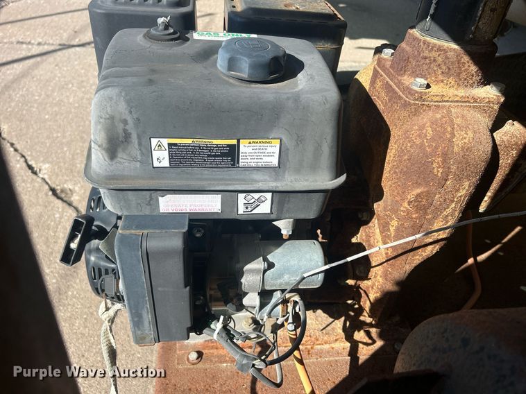 image for item DS0810 1970 Fruehauf  tank trailer