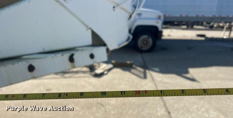 image for item DS0810 1970 Fruehauf  tank trailer