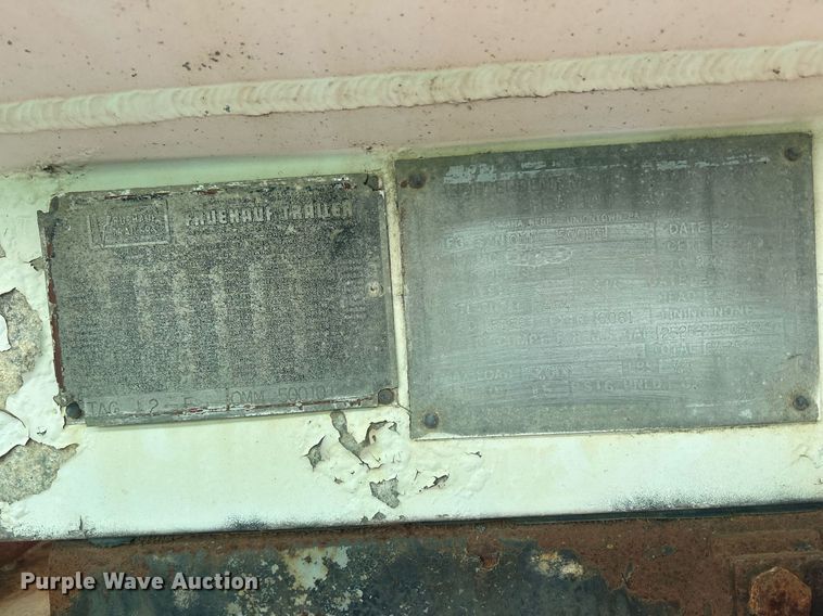 image for item DS0810 1970 Fruehauf  tank trailer