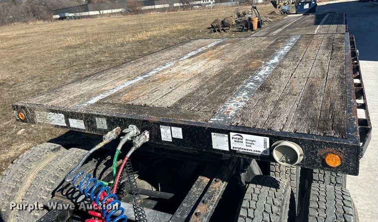 image for item DS0811 2004 Jet drop deck equipment trailer