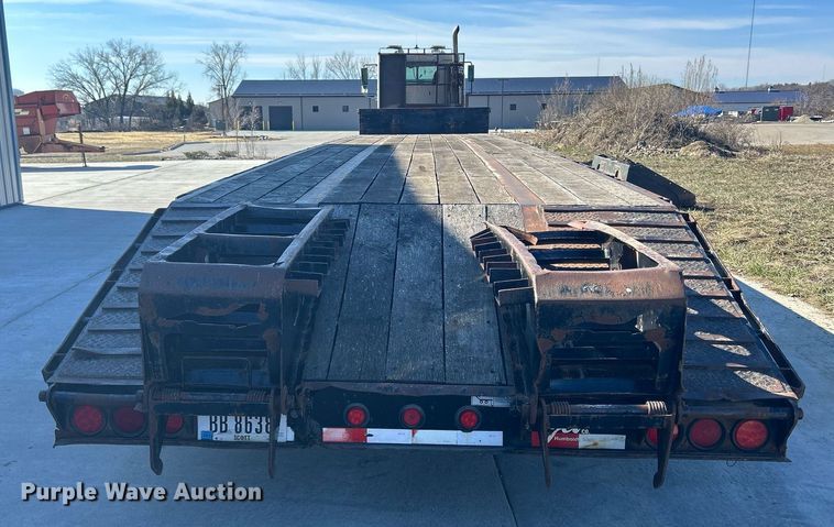 image for item DS0811 2004 Jet drop deck equipment trailer