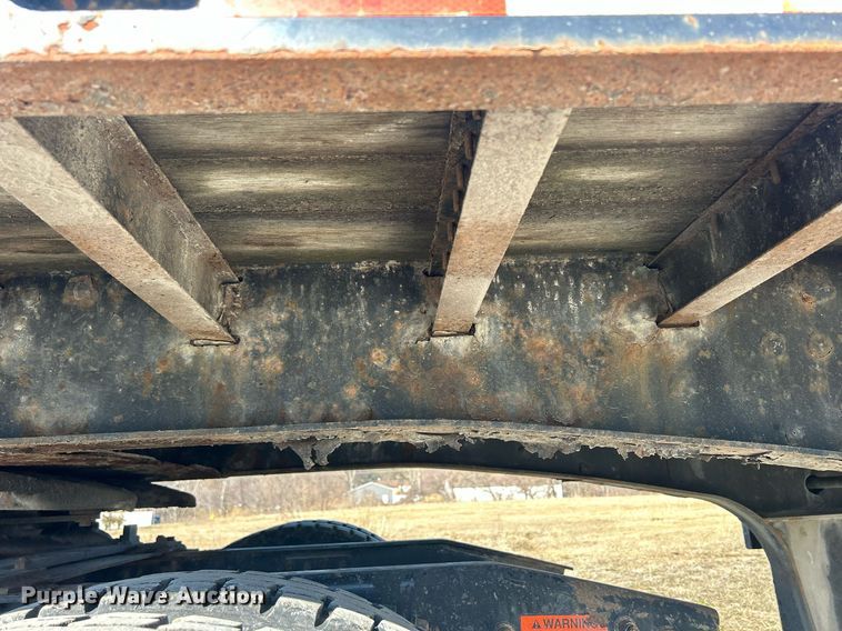 image for item DS0811 2004 Jet drop deck equipment trailer